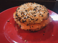 Load image into Gallery viewer, Artisan Sourdough Bagels (6 Pack)